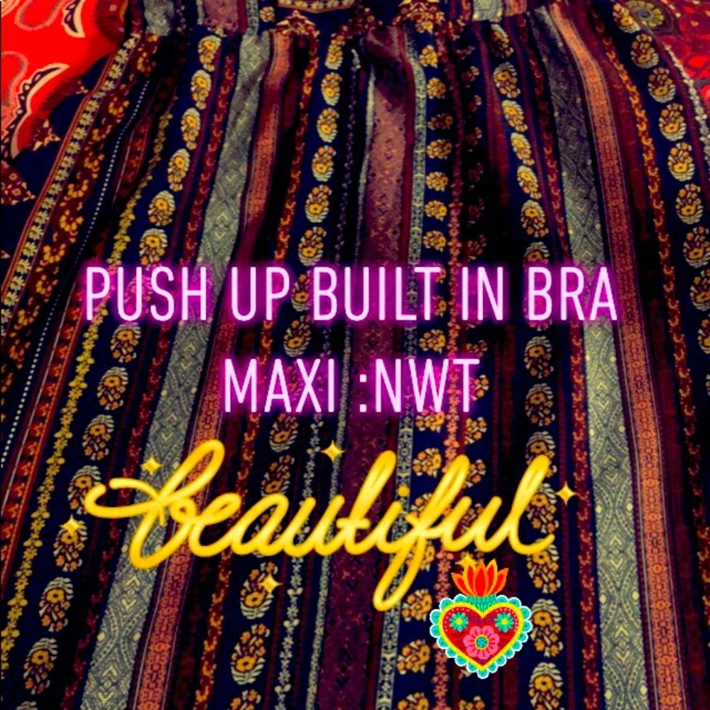 Bohemian style maxi w:pockets,push up bra, adj.straps,&elastic back! ♥️